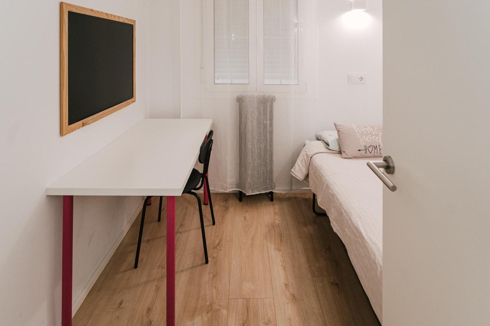 Lujoso Y Amplio Apartamento Con Parking Incluido 레온 외부 사진